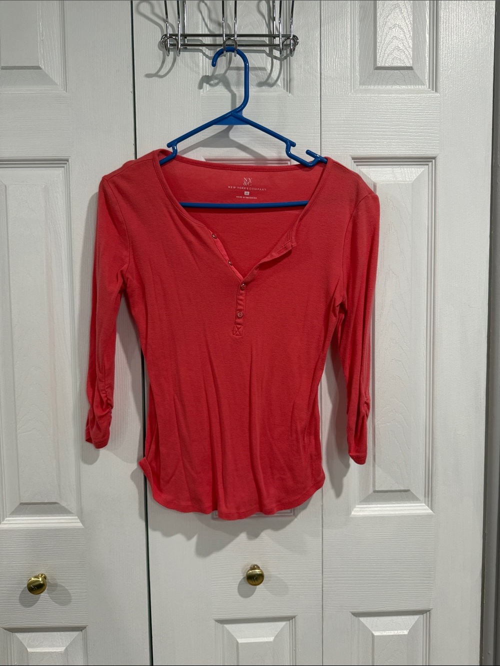 NY Collection Coral Pink Scoop Henley Long 3/4 Sleeve Top